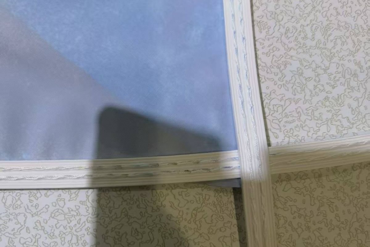 A detailed diagram showing how backlit fabric with SEG is fitted into an aluminum frame. Diagram illustrating SEG (Silicone Edge Graphics) installation method